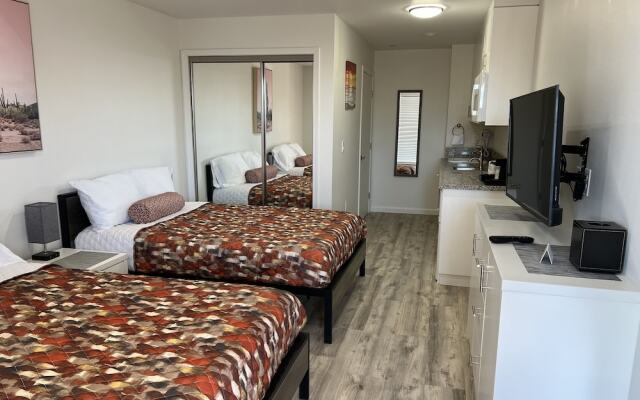 Villa Alamari Inn And Suites