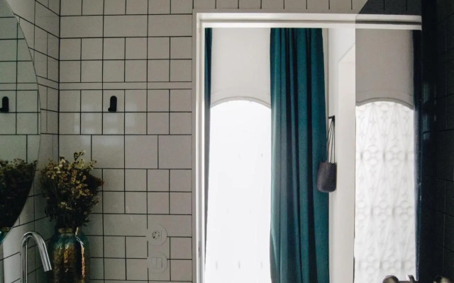 Oxford Green House by LovelyStay