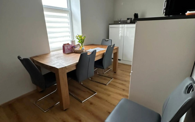 Schöne 2 Raumwohnung. Neu saniert, modern.