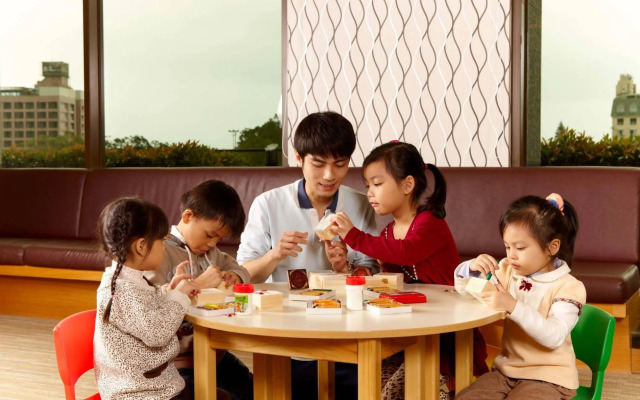 Evergreen Resort Hotel (Jiaosi)