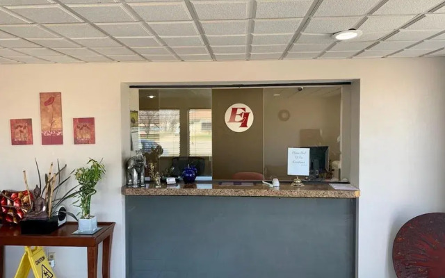 Econo Inn