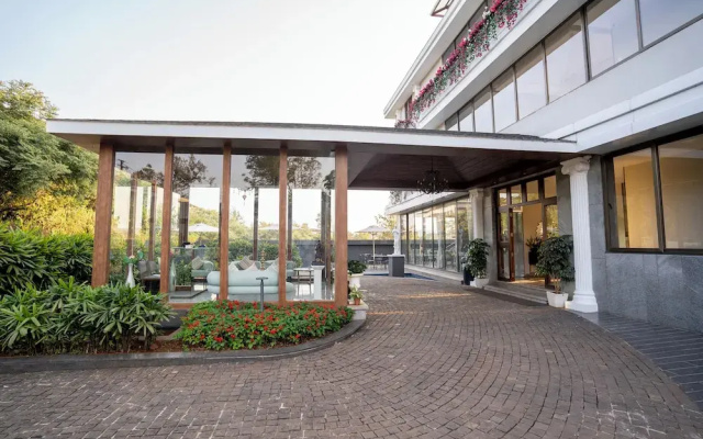 Valentia The Exotic Boutique Hotel - Pure Veg