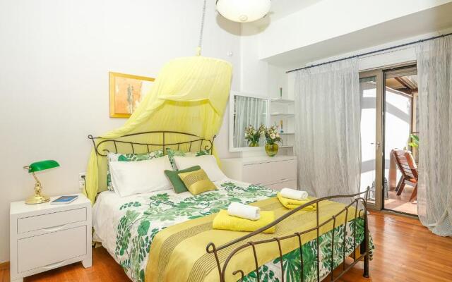 Yellow Sun Marine Apt