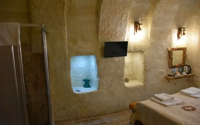 Glamada Cave Suites