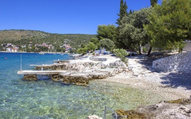 Milans - 25m From the Beach - A4