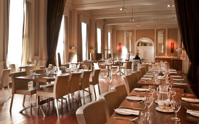The Met Hotel