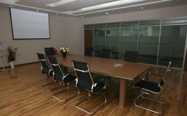 Yicheng Express Business Hotel