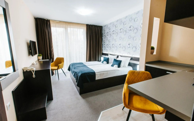 Auris Hotel