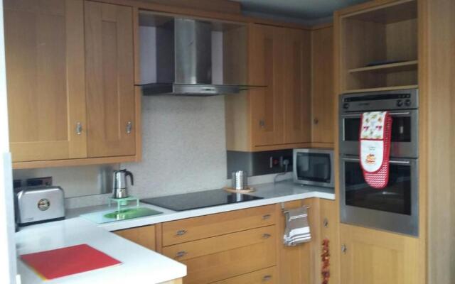 Luxurious very spacious one bedroom flat