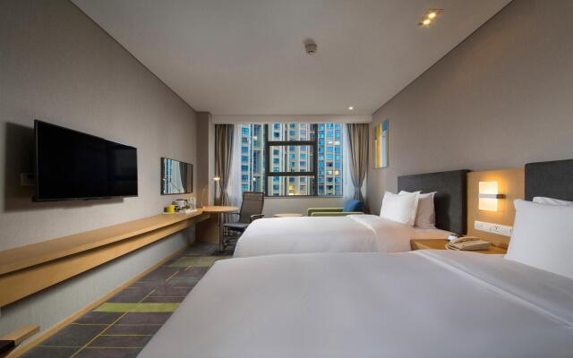 Holiday Inn Express Chengdu Airport Zone by IHG