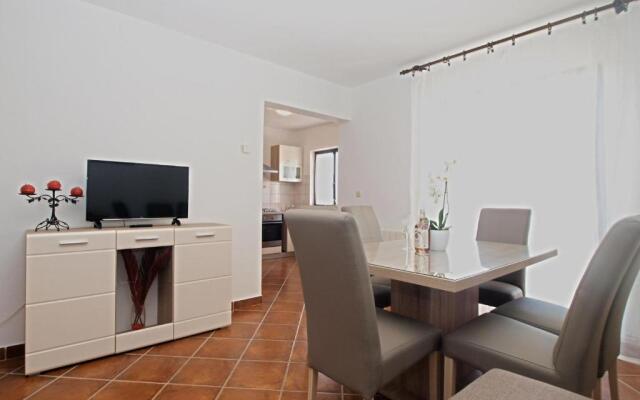 Apartments Sandra 1335