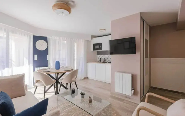 Luxurious Apartment With Parking Place Morny