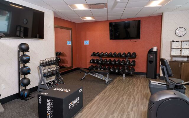 Hampton Inn & Suites Erie Bayfront