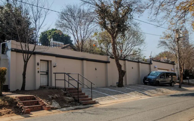 Sandton Hideout SPA and Accommodation