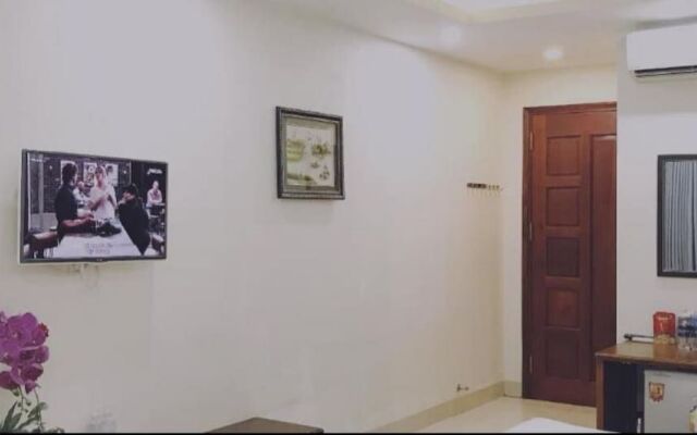 4H Hotel