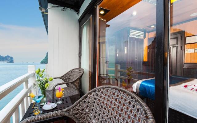 Verdure Lotus Grandeur Cruise