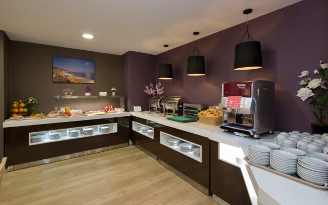 Aparthotel PYR Fuengirola