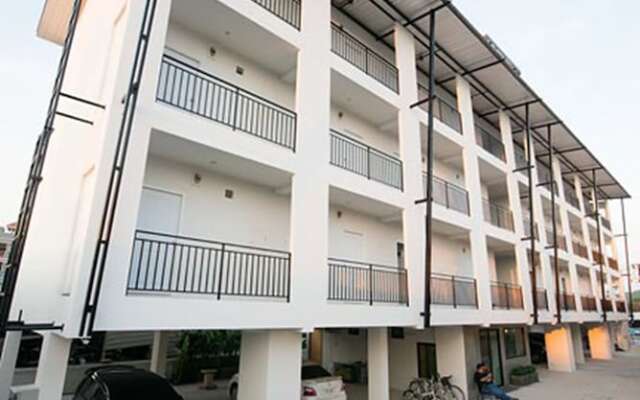 Pixel Hostel Phuket Airport