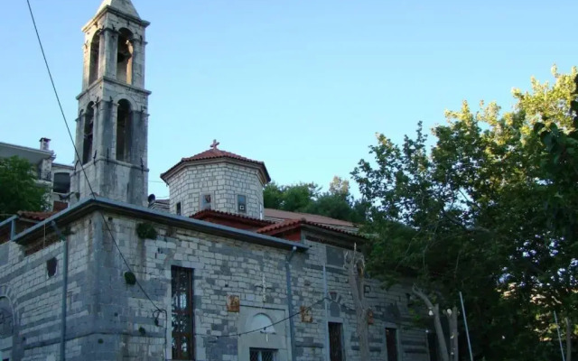 Stonehouse dome Lagadia