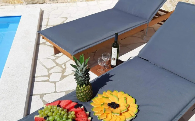 House Sidro, Stari Grad