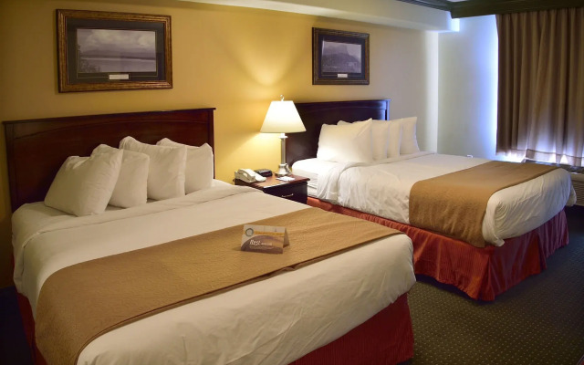 Velora Hinton, Ascend Hotel Collection