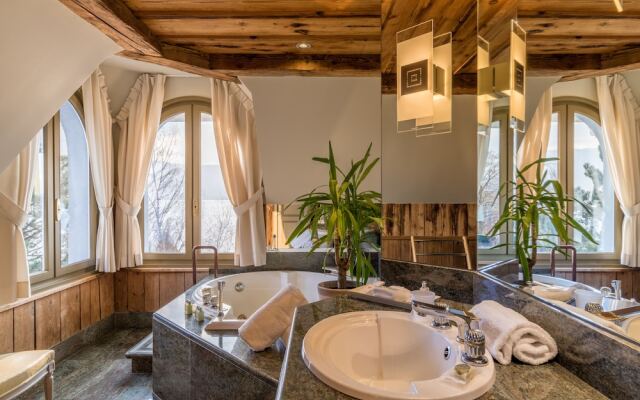 Hôtel Restaurant Yoann CONTE Bord du Lac