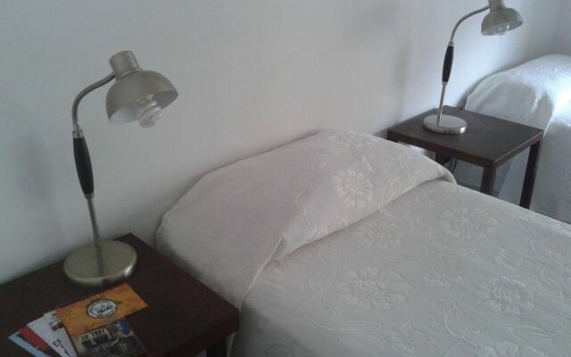 BA Stop Hotel House