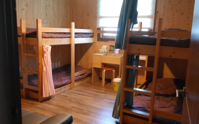 Woljeong view Guesthouse - Hostel