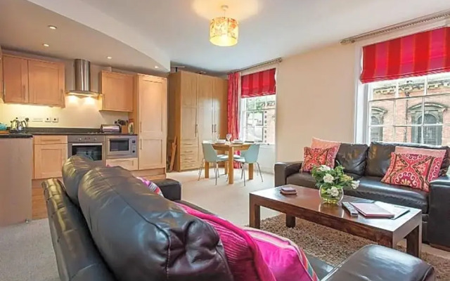Priory House Apartments (no parties allowed)