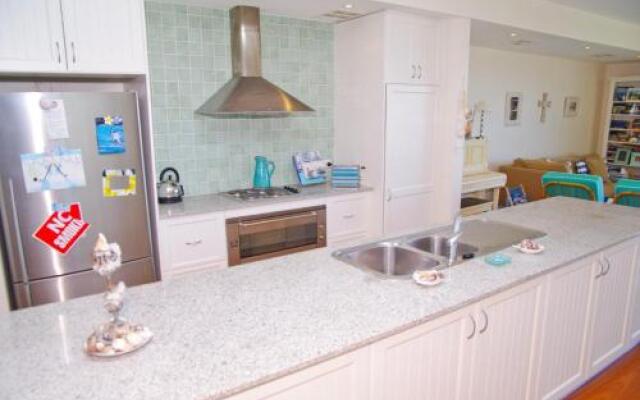 Point Break 14 Korogora Street