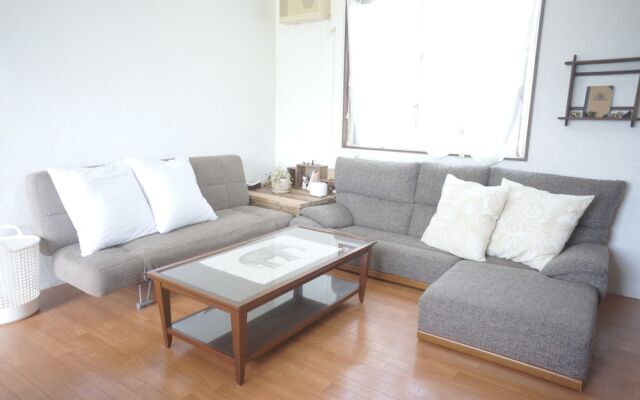 Tiny guest house mametora