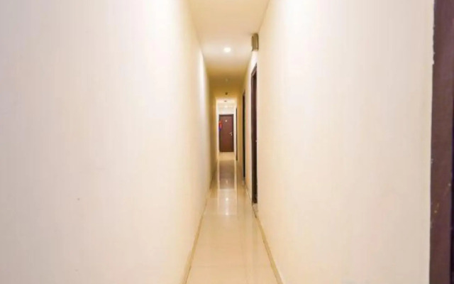 OYO 62582 Hotel Sunshine