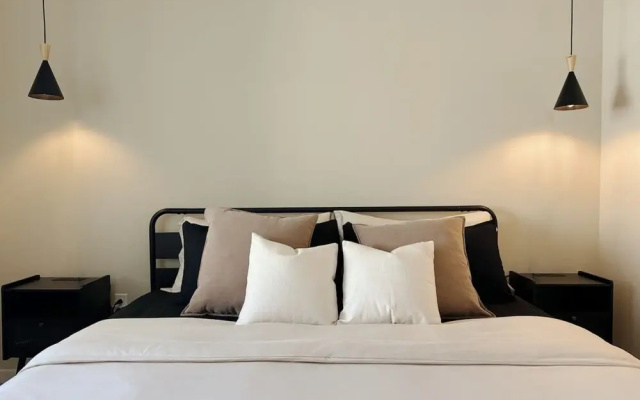 Stylish Retreat W Pool GYM Parking 10min to Cedars
