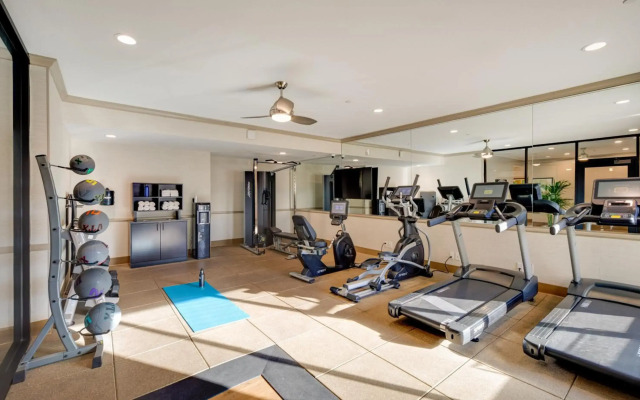 Ayres Hotel Corona – Riverside