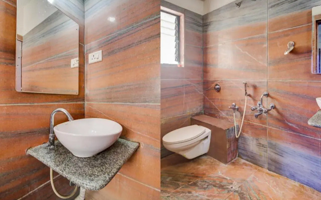 Oyo Flagship 805380 Gandharva Lodging