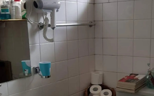 AIN Guest House