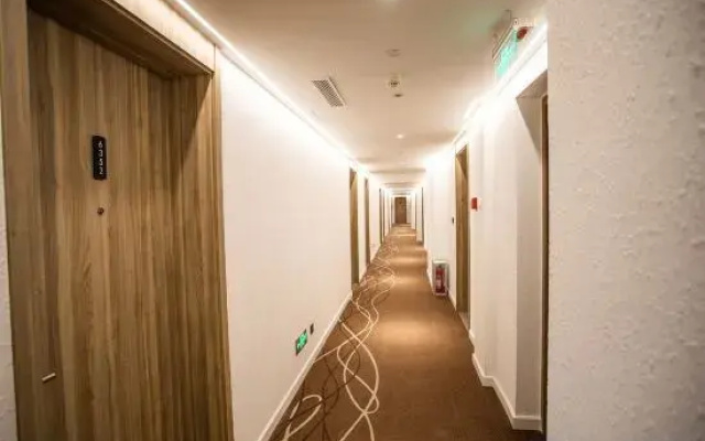 HanTing Hotel (Pingdu Haiyijia)