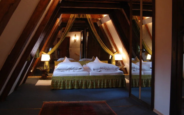 Schlosshotel Burgstall