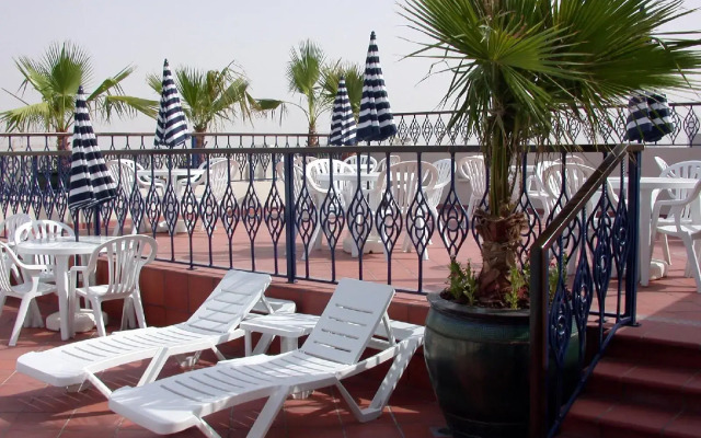 Wescott Plaza Hotel Apartment