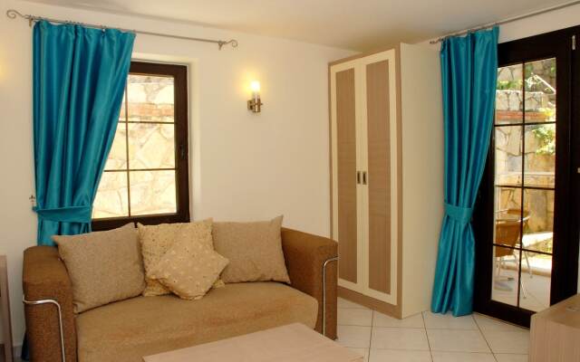 Queen Resort Hotel