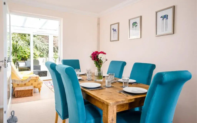 Stunning 4 Bedroom House in Central Bath