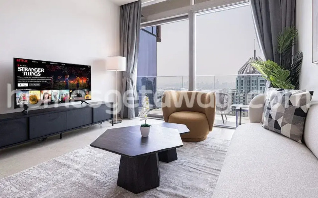HomesGetaway- Lavish 2BR in Marina Gate1