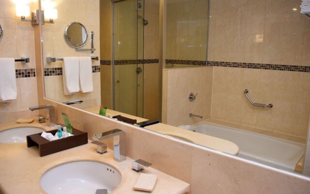 Astur Hotel y Suites