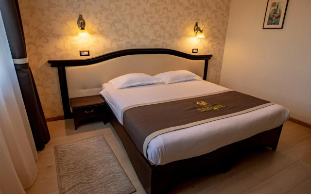 Magus Hotel
