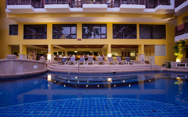 Woraburi Phuket Resort & Spa