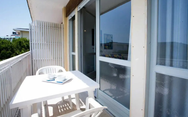 Cozy Apartment With Terrace