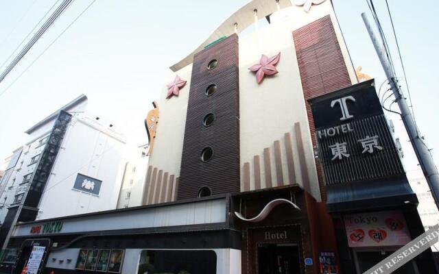 Tokyo Motel