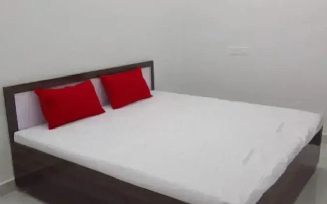 OYO 80560E Archana Guest House