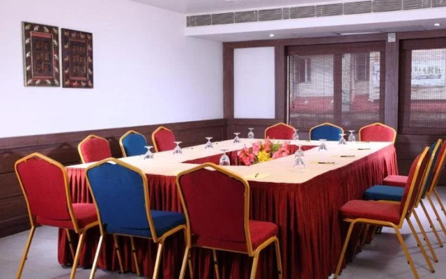 Hotel Pooram International