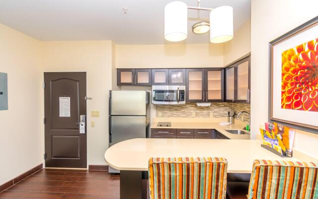 Staybridge Suites Houston IAH - Beltway 8 by IHG